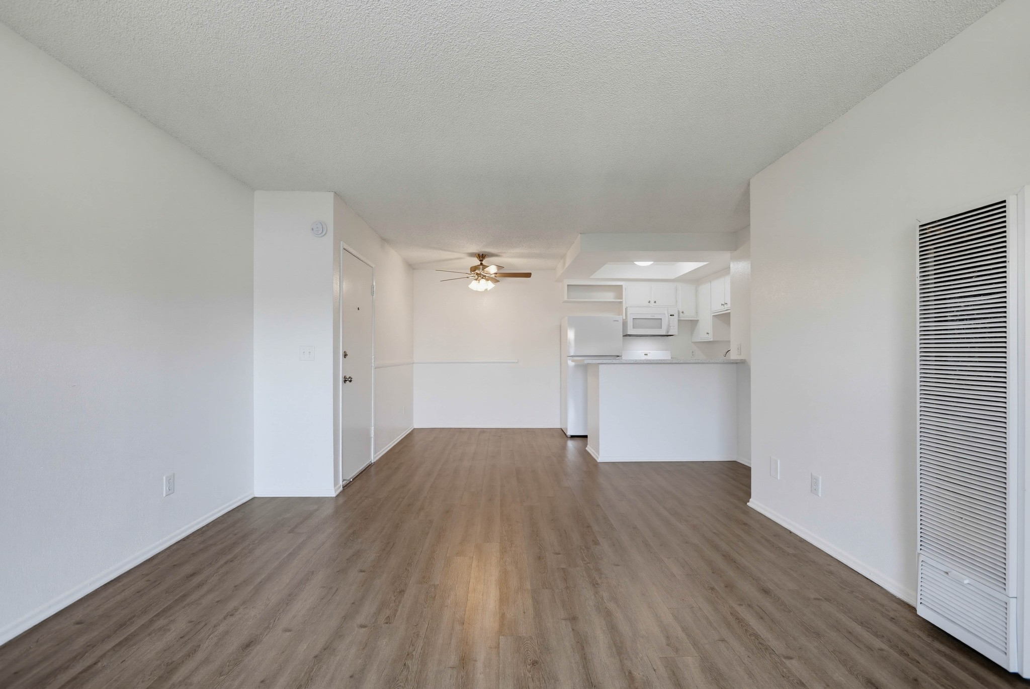 Virtual tour photo 32 of 57 for 2611 W Baylor Ave