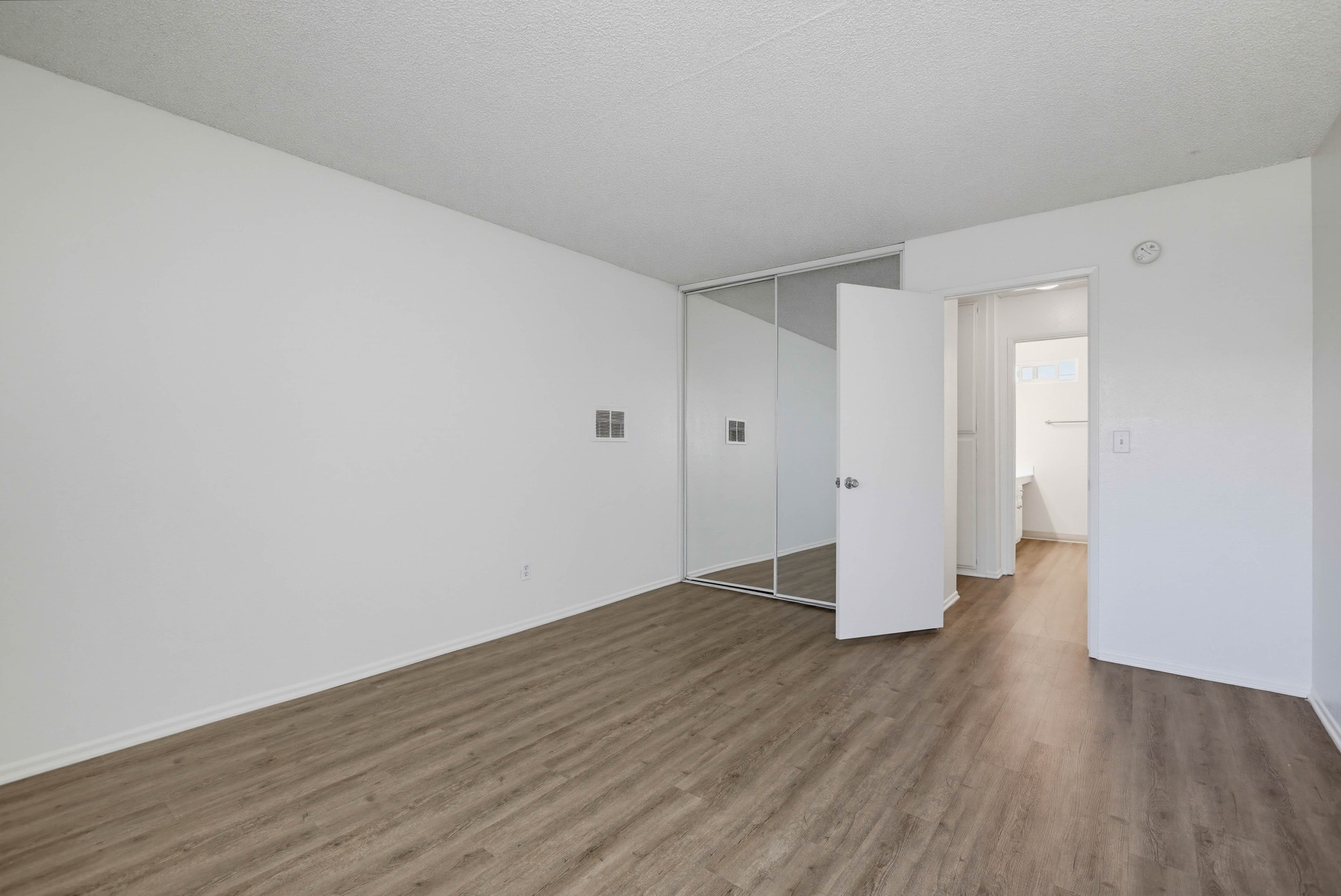 Virtual tour photo 48 of 57 for 2611 W Baylor Ave