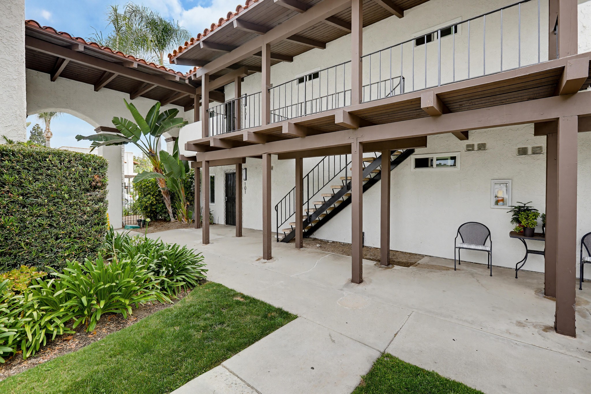 Virtual tour photo 3 of 116 for 2611 W Baylor Cir