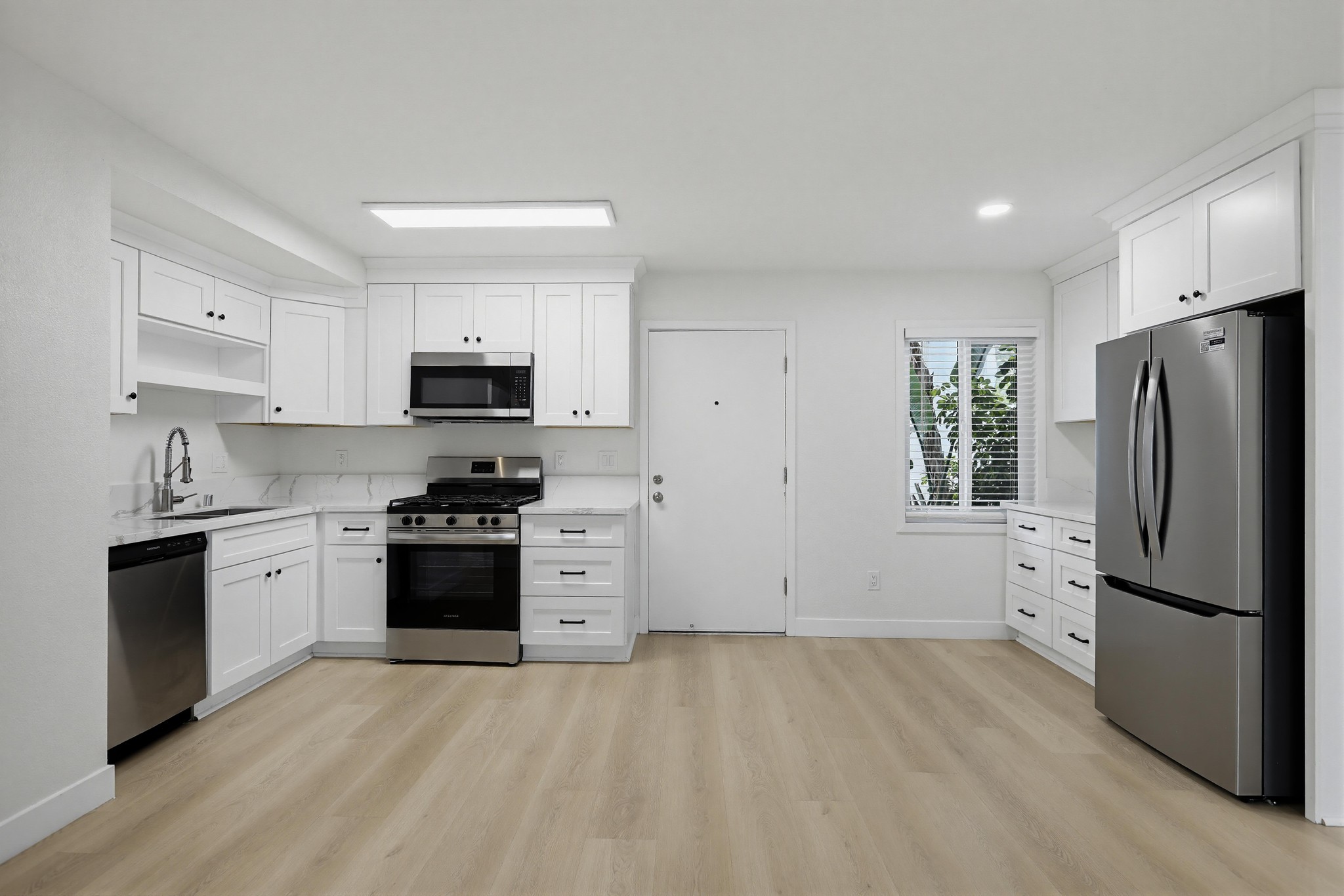Virtual tour photo 7 of 116 for 2611 W Baylor Cir
