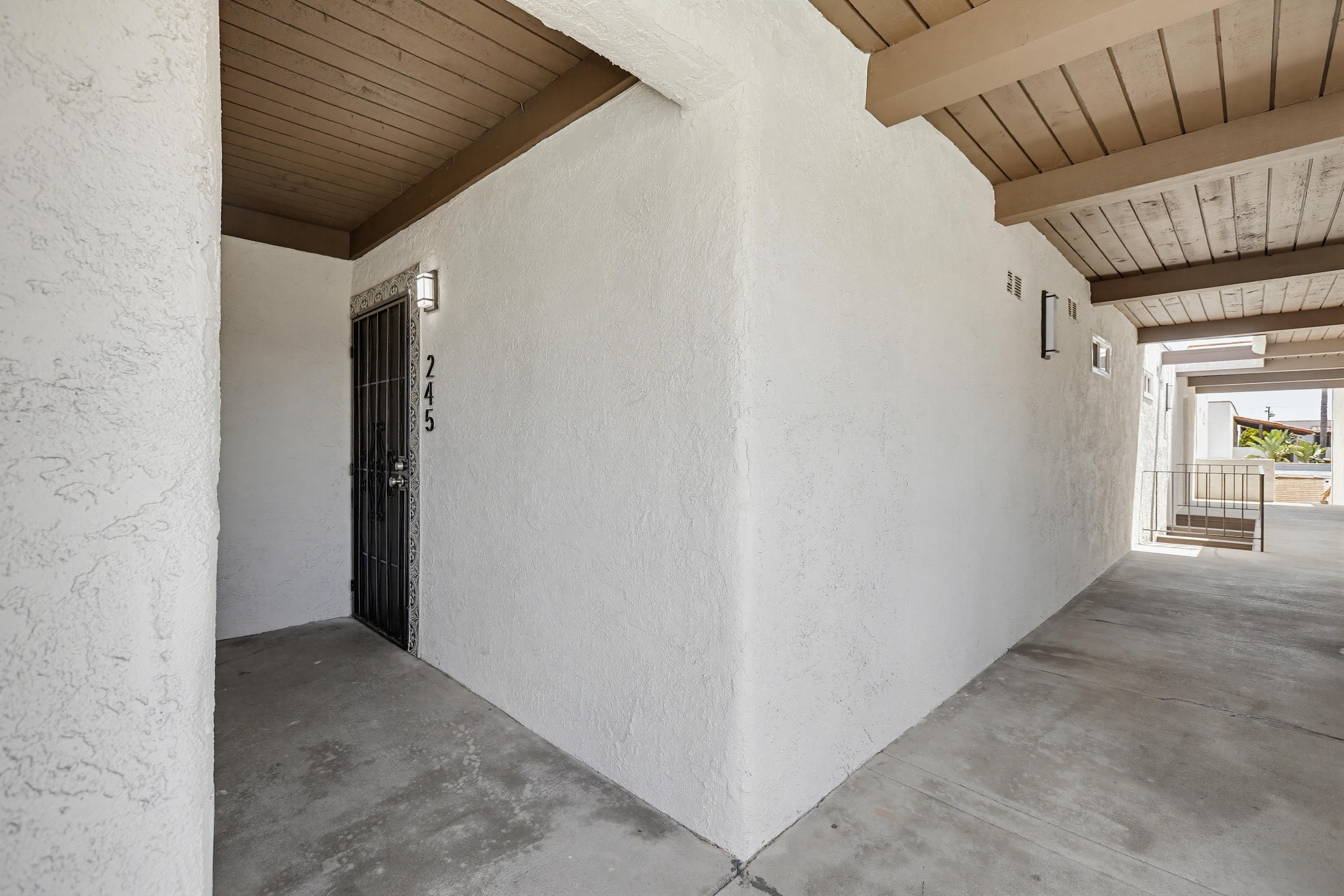 Virtual tour photo 89 of 116 for 2611 W Baylor Cir