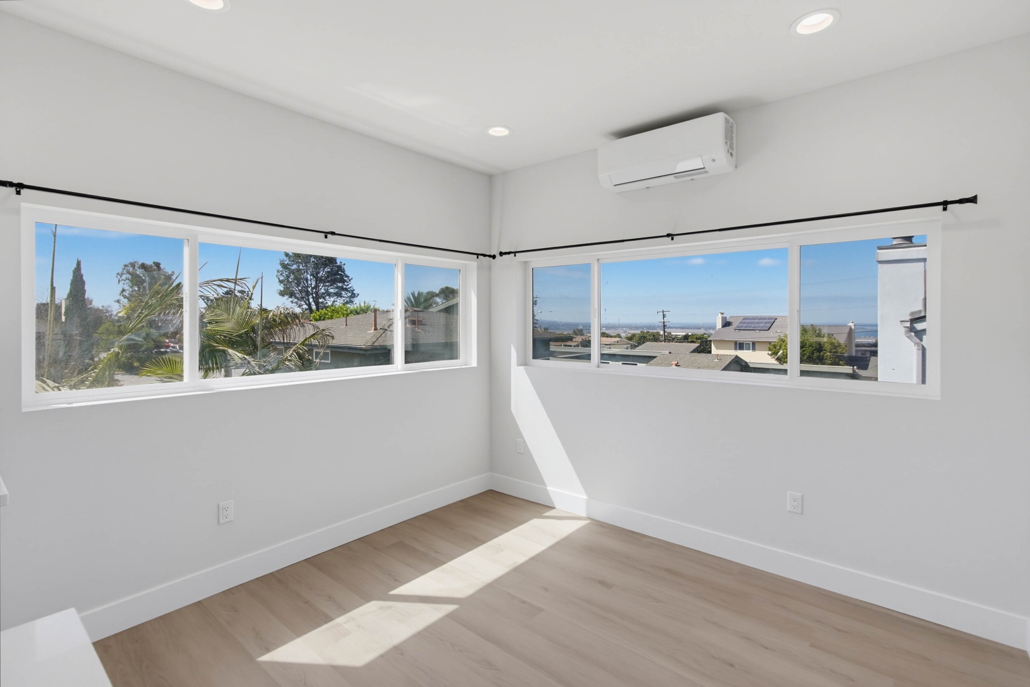 Virtual tour photo 3 of 57 for 2612 Arnott St #1