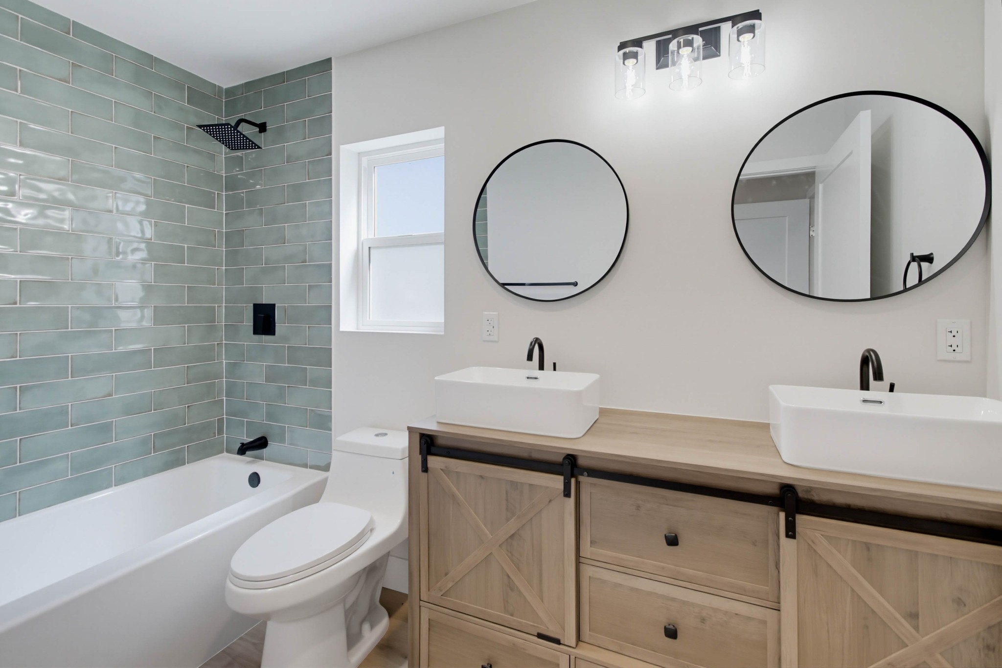 Virtual tour photo 20 of 57 for 2612 Arnott St #1