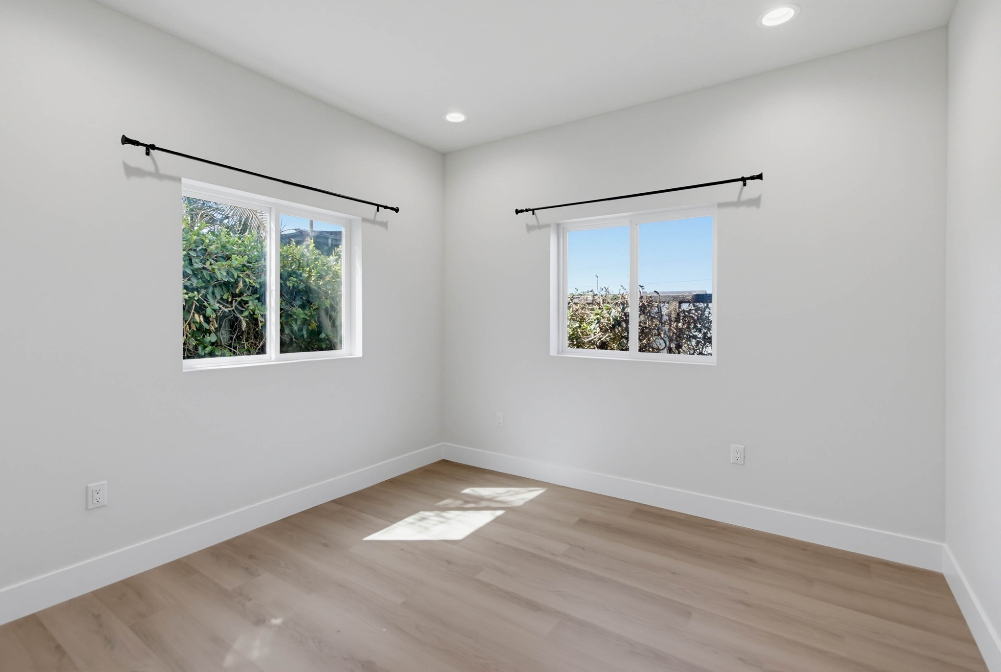 Virtual tour photo 22 of 57 for 2612 Arnott St #1