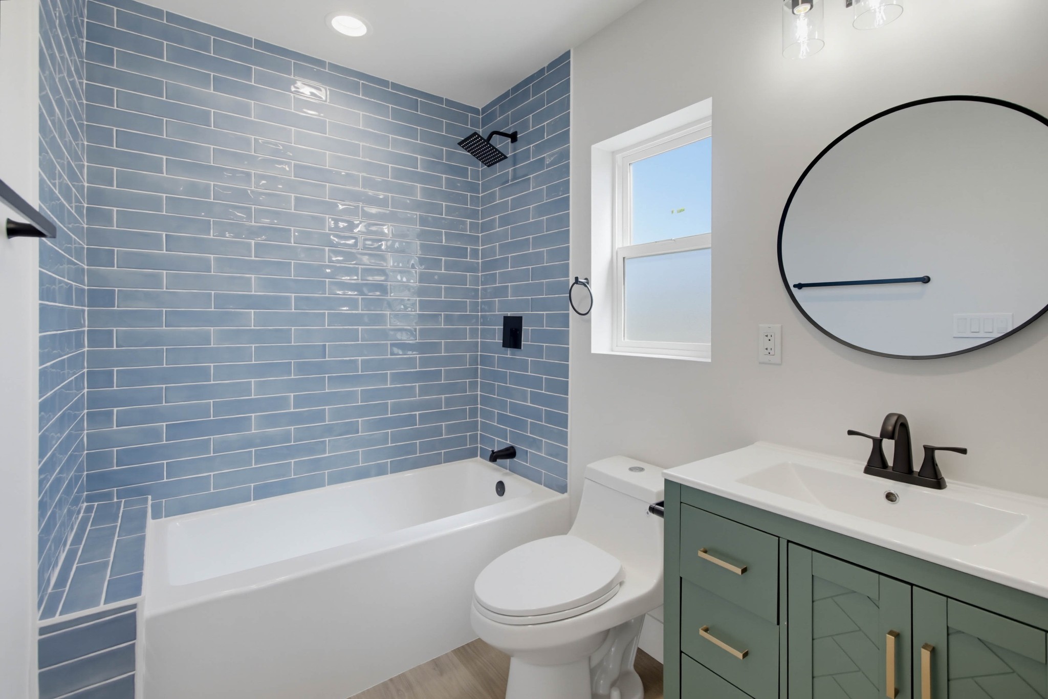Virtual tour photo 34 of 57 for 2612 Arnott St #1