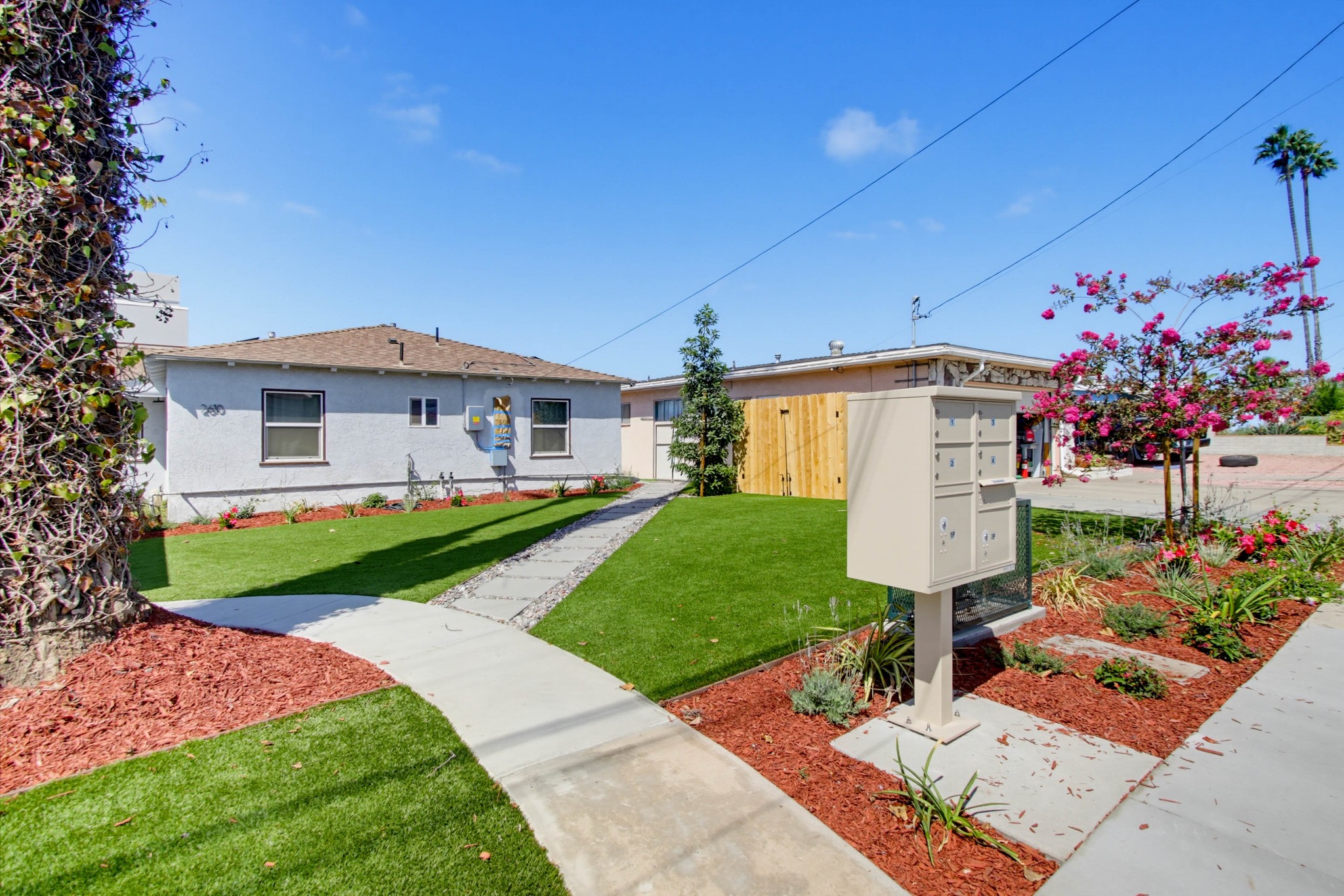 Virtual tour photo 1 of 34 for 2612 Arnott St #2