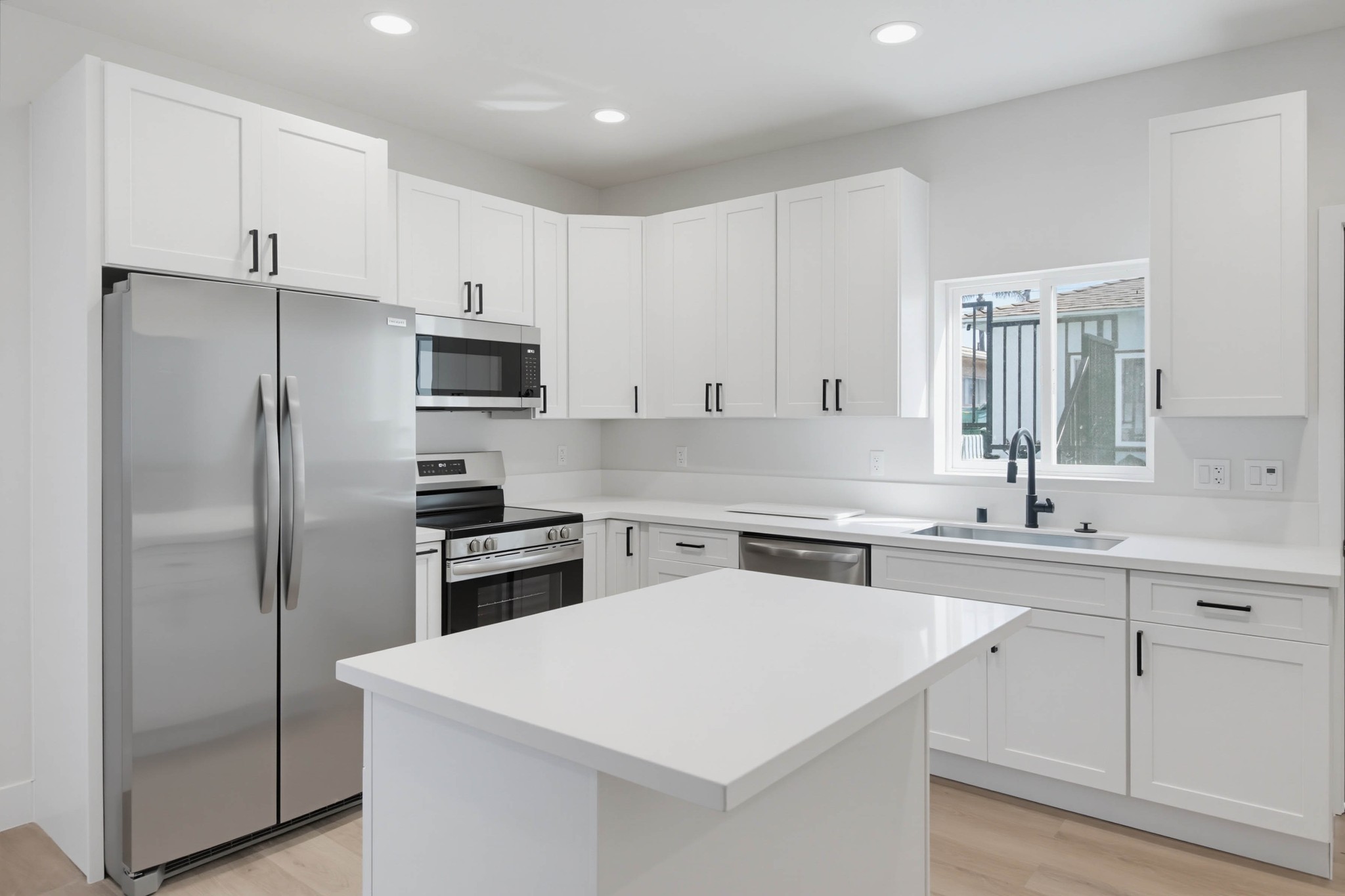 Virtual tour photo 13 of 34 for 2612 Arnott St #2