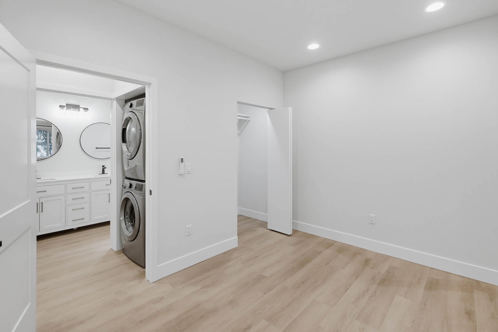 Virtual tour photo 19 of 34 for 2612 Arnott St #2