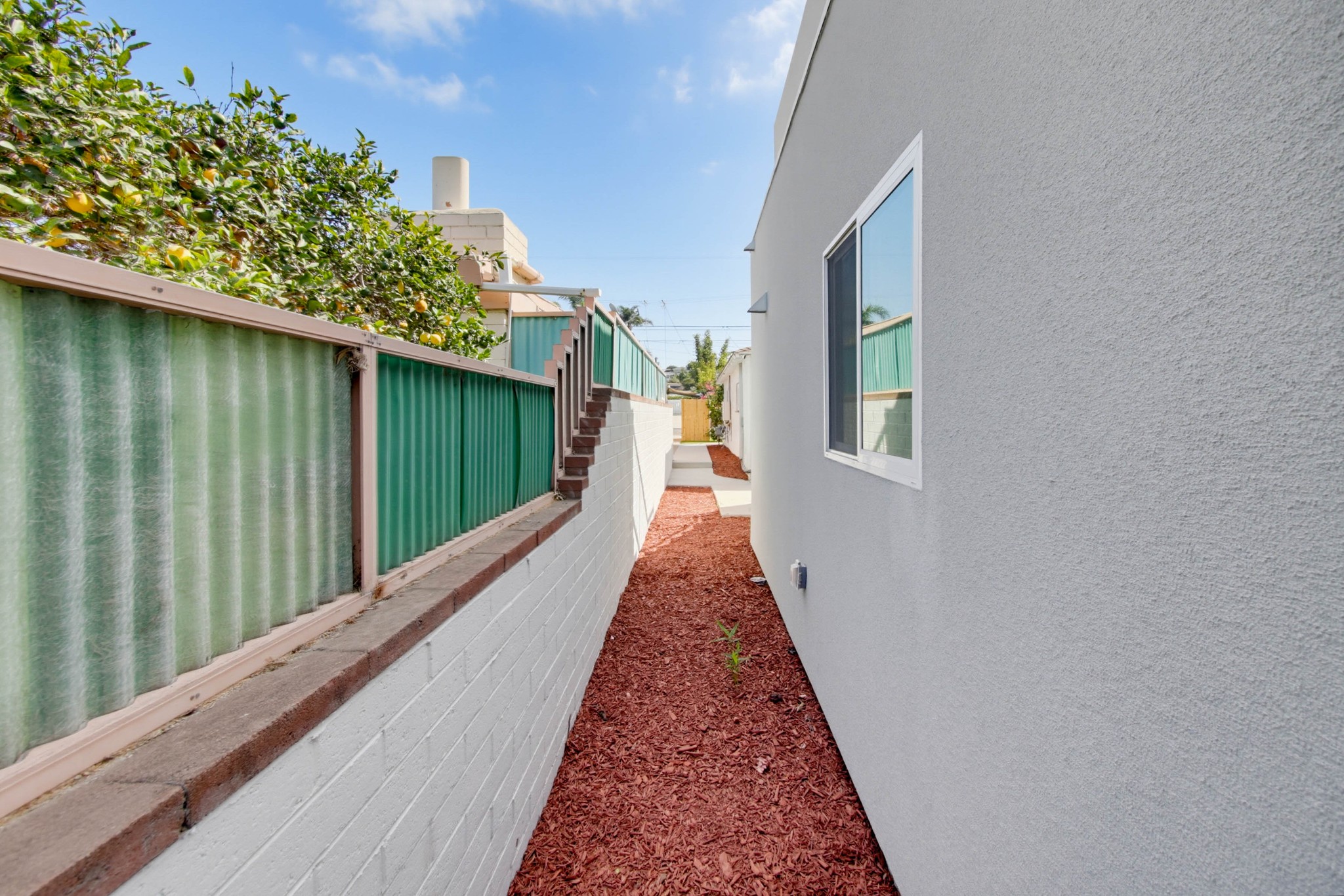 Virtual tour photo 31 of 34 for 2612 Arnott St #2