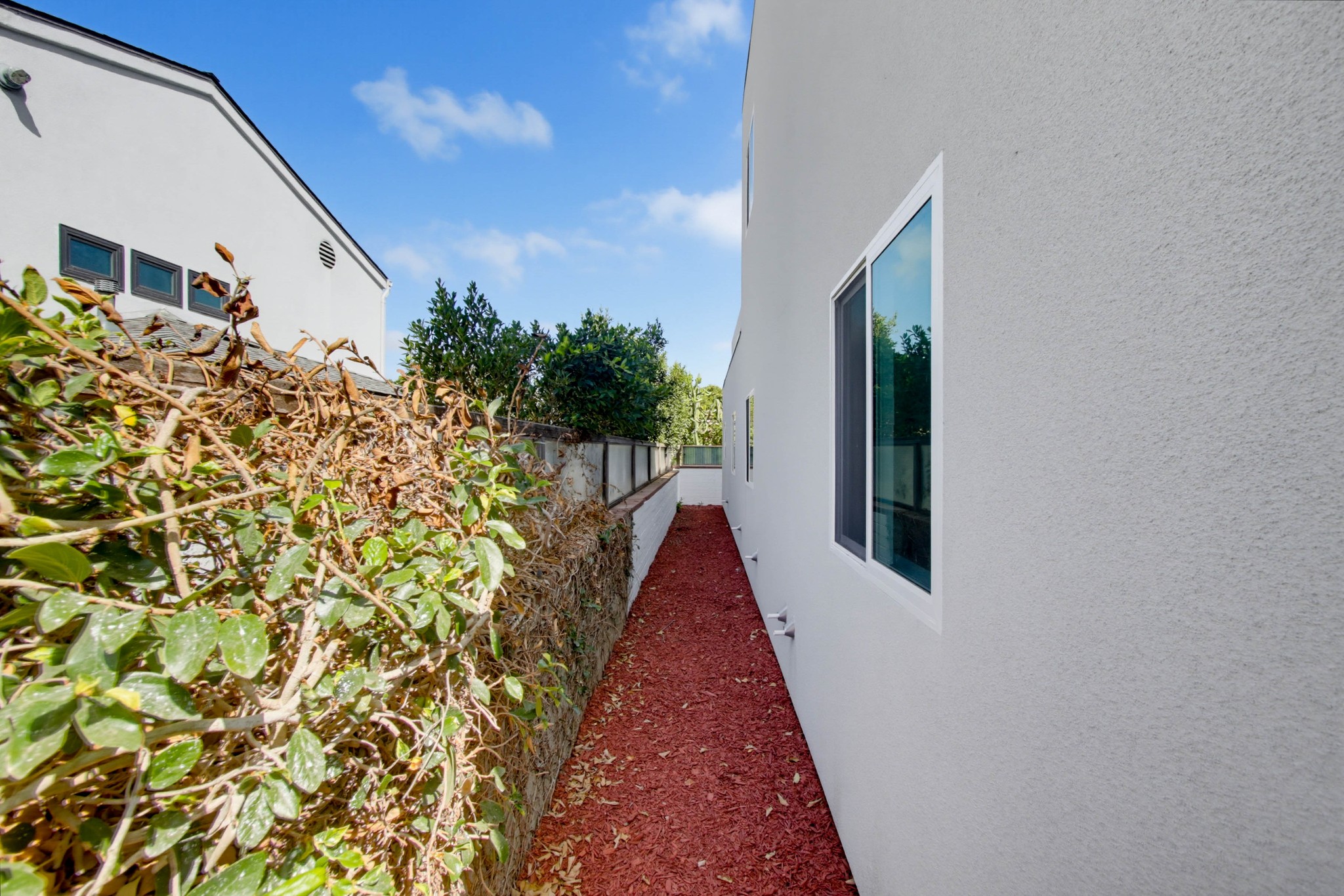 Virtual tour photo 32 of 34 for 2612 Arnott St #2