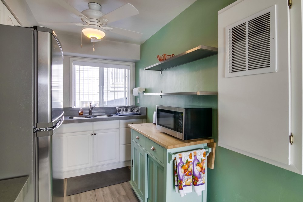 Virtual tour photo 17 of 30 for 2613 Mission Blvd #3