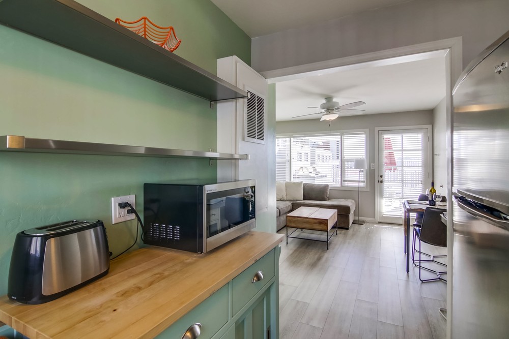 Virtual tour photo 22 of 30 for 2613 Mission Blvd #3