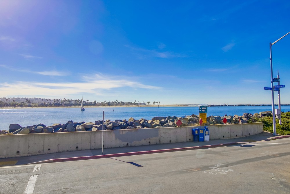 Virtual tour photo 28 of 30 for 2613 Mission Blvd #3