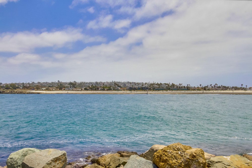 Virtual tour photo 10 of 51 for 2613 Mission Blvd #4