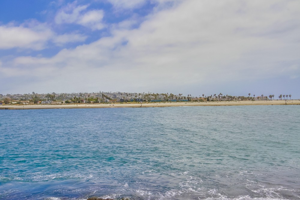 Virtual tour photo 11 of 51 for 2613 Mission Blvd #4