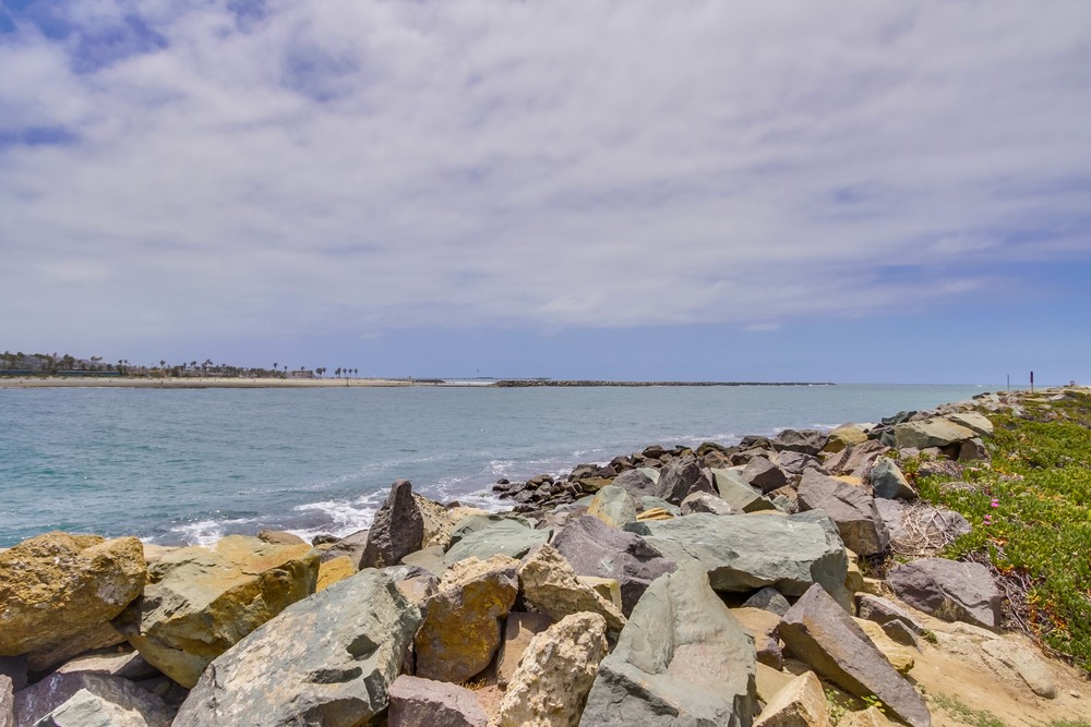Virtual tour photo 13 of 51 for 2613 Mission Blvd #4