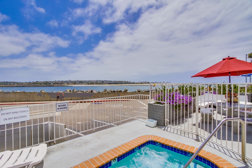 Virtual tour photo 21 of 51 for 2613 Mission Blvd #4
