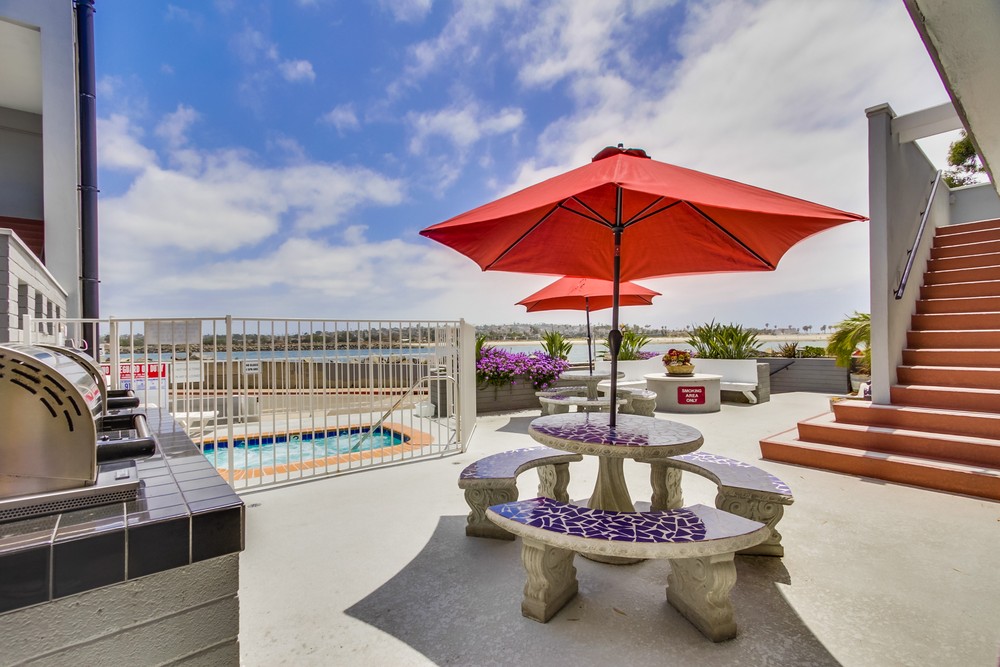 Virtual tour photo 22 of 51 for 2613 Mission Blvd #4