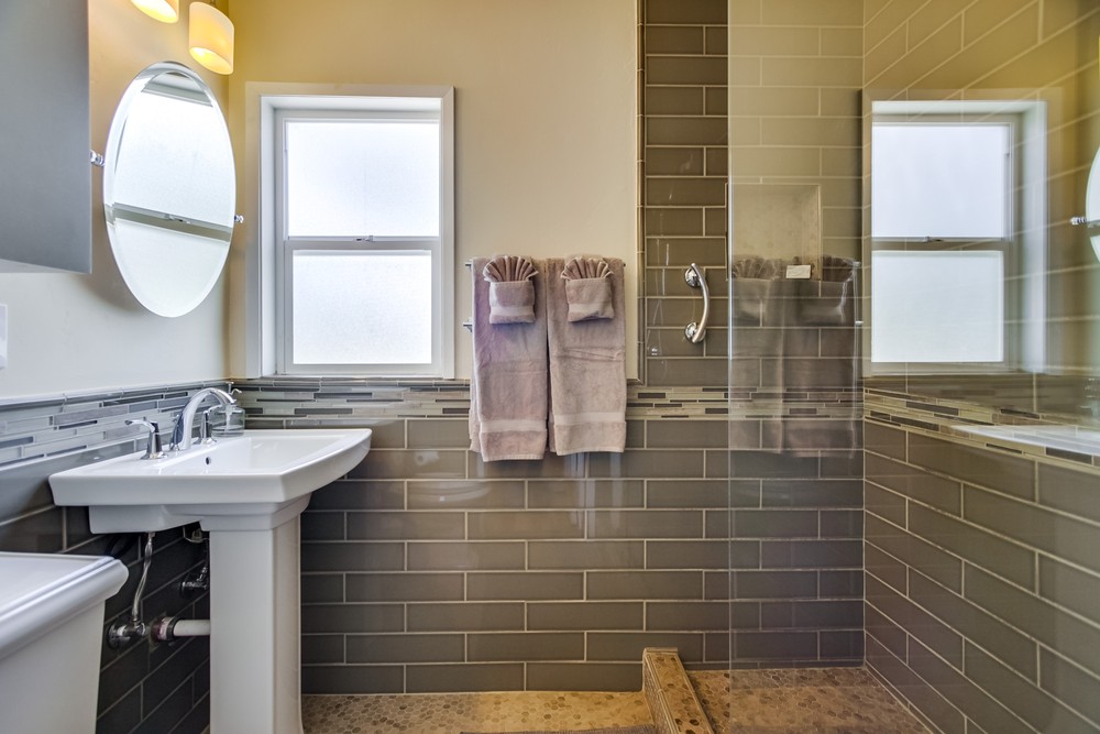 Virtual tour photo 44 of 51 for 2613 Mission Blvd #4