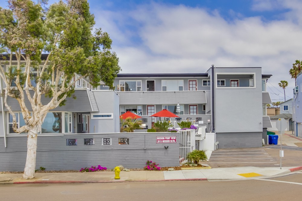 Virtual tour photo 45 of 51 for 2613 Mission Blvd #4