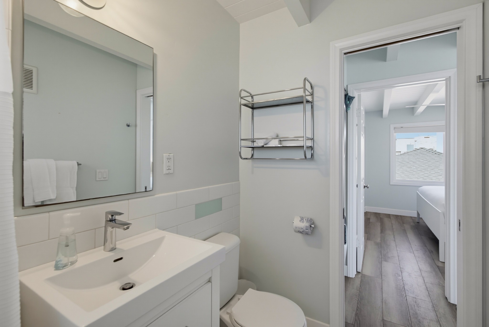 Virtual tour photo 36 of 80 for 2613 Mission Blvd Apt 14