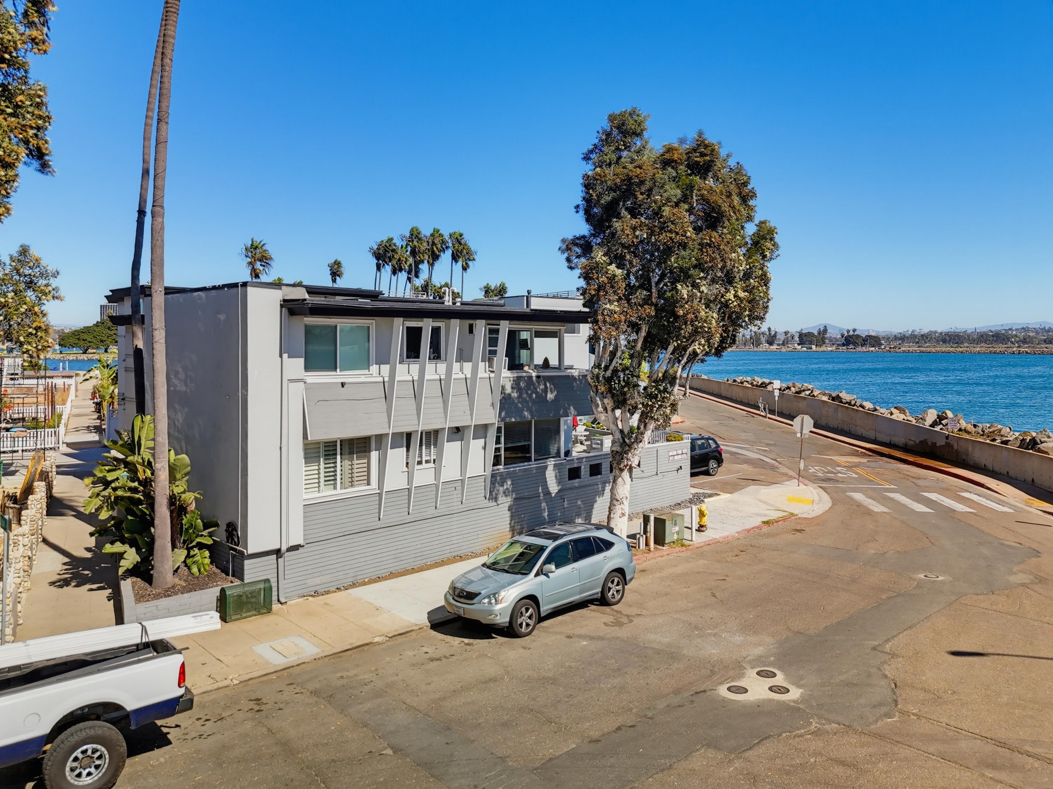 Virtual tour photo 57 of 80 for 2613 Mission Blvd Apt 14