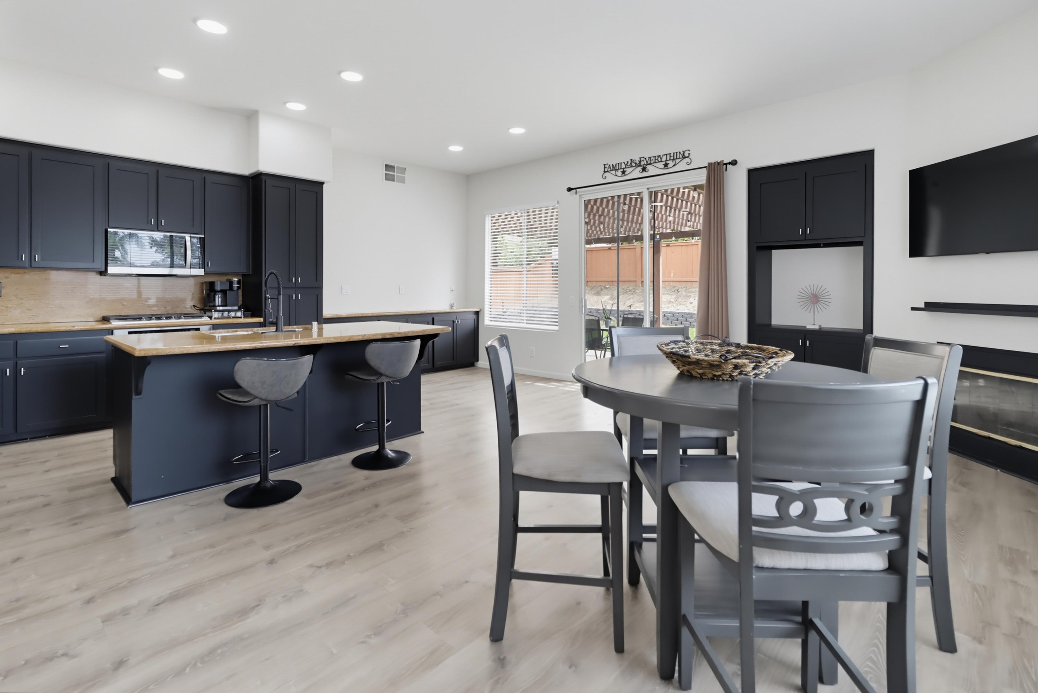 Virtual tour photo 4 of 29 for 2614 Flagstaff Ct