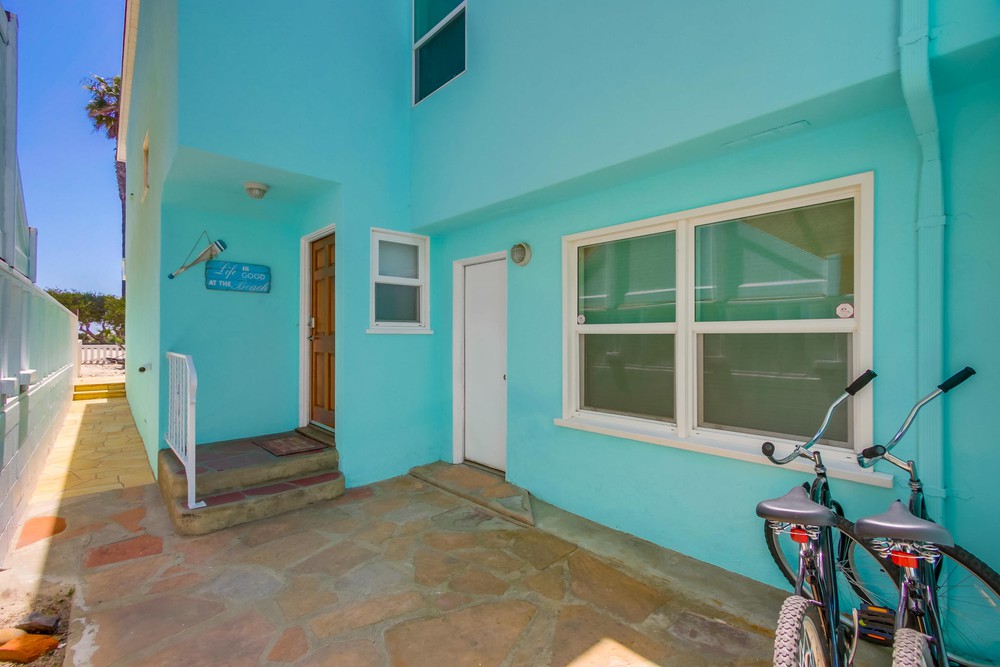 Virtual tour photo 8 of 44 for 2614 Strandway