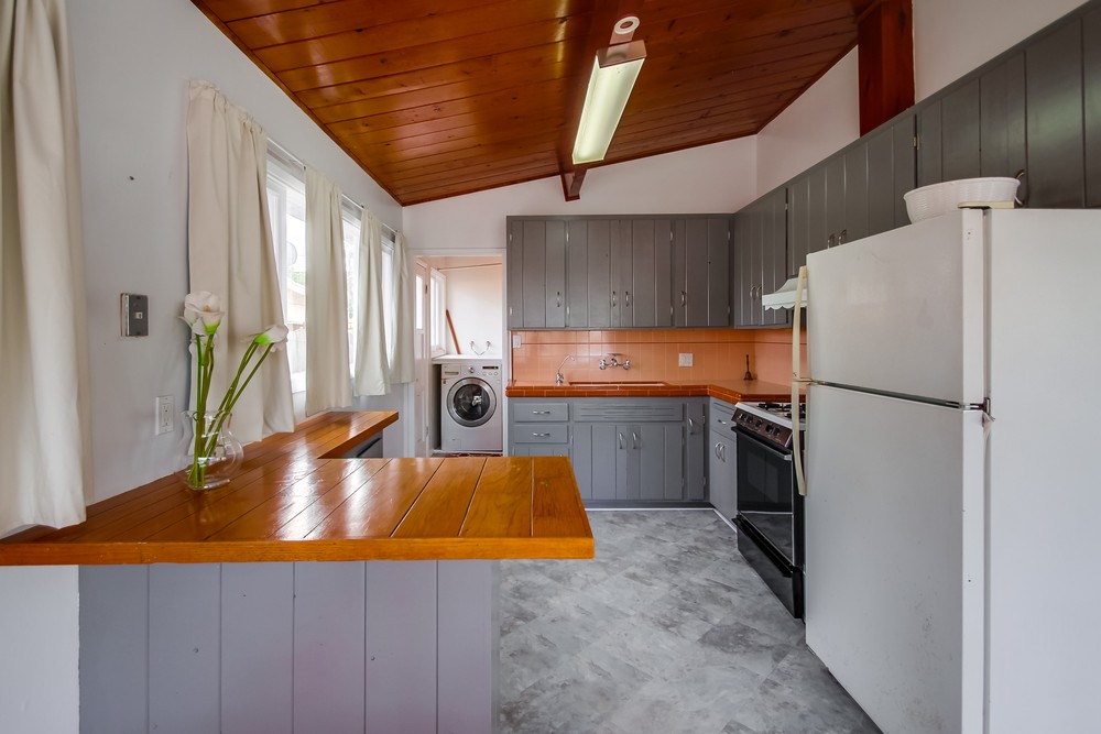 Virtual tour photo 17 of 57 for 2615 Magnolia Ave