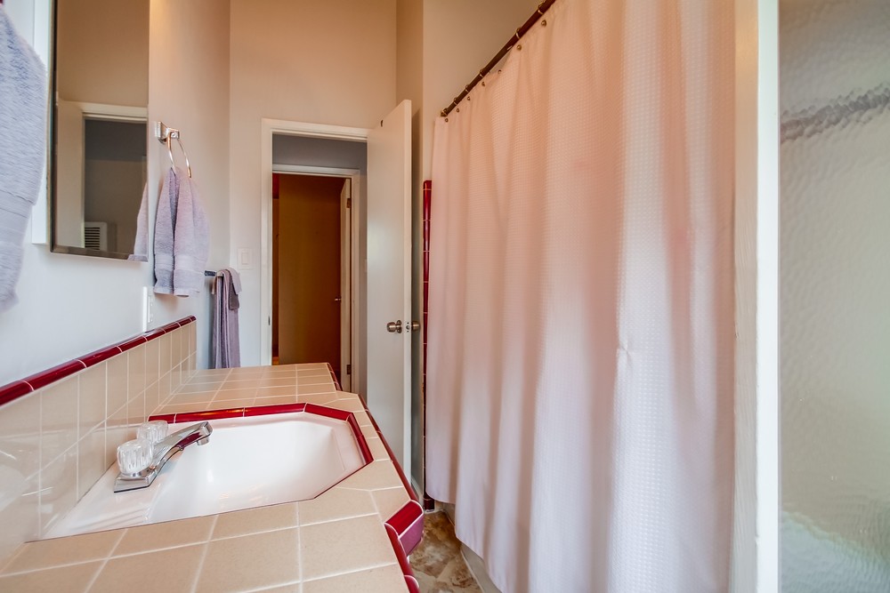Virtual tour photo 30 of 57 for 2615 Magnolia Ave
