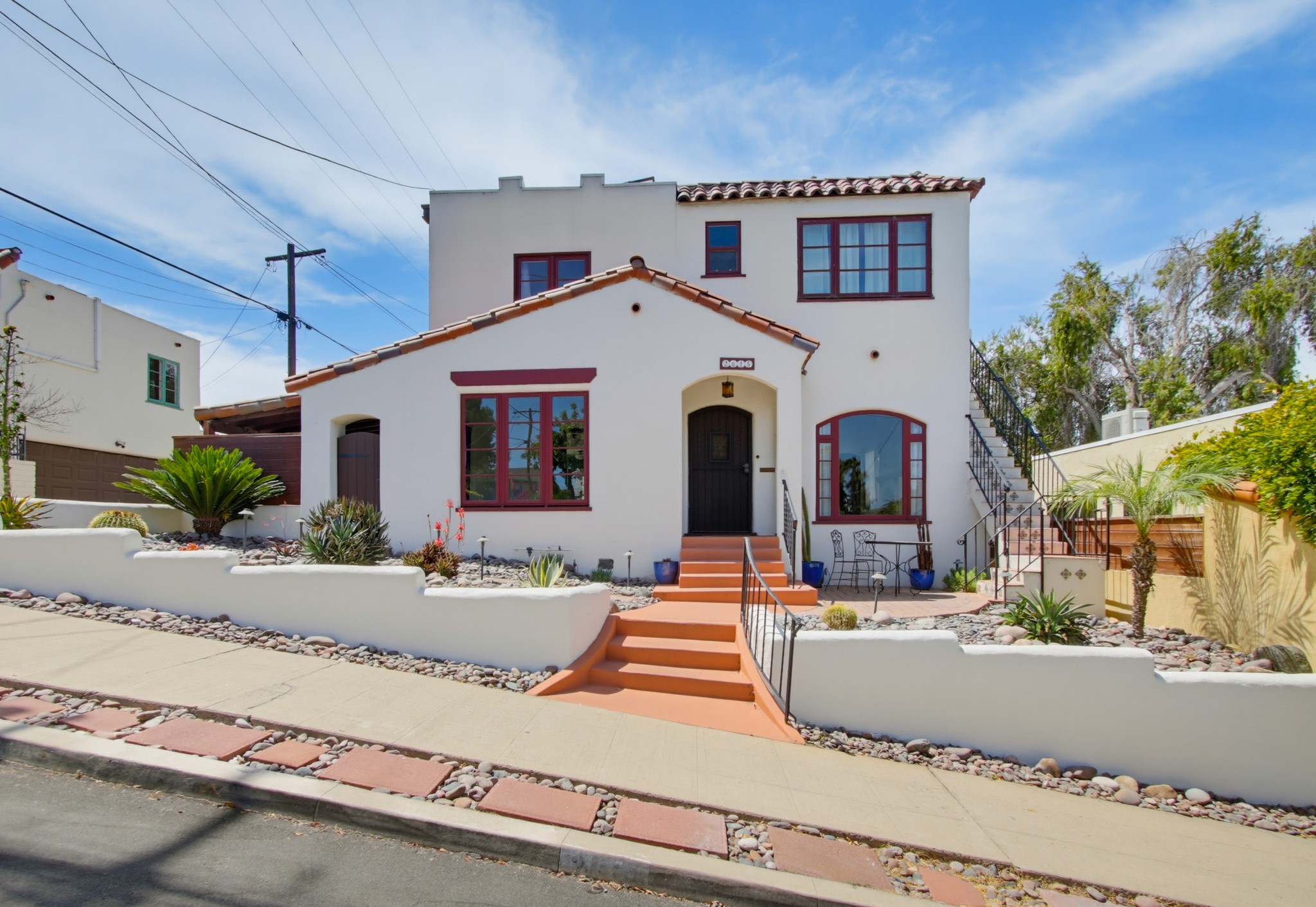 Virtual tour photo 1 of 72 for 2615 Myrtle Ave