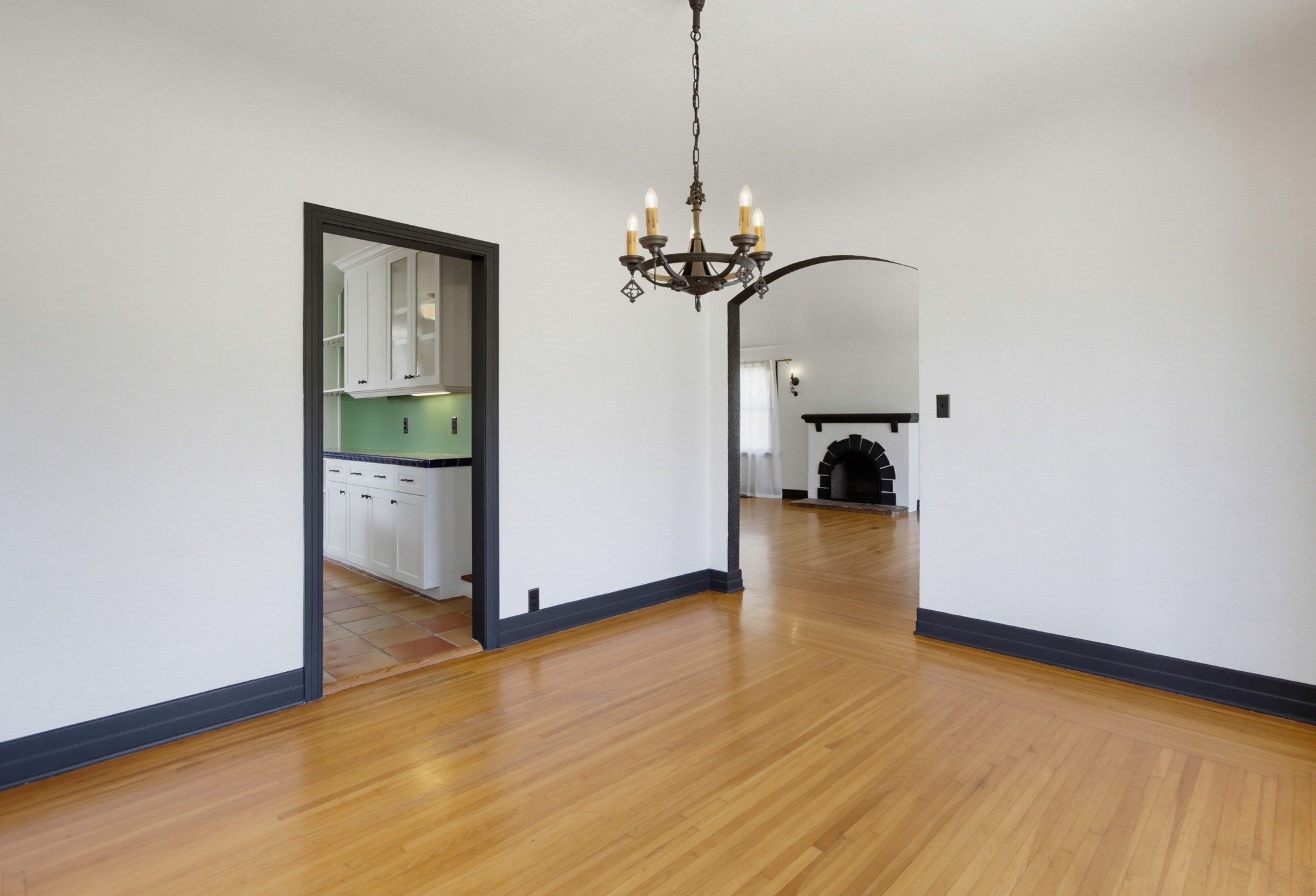Virtual tour photo 12 of 72 for 2615 Myrtle Ave