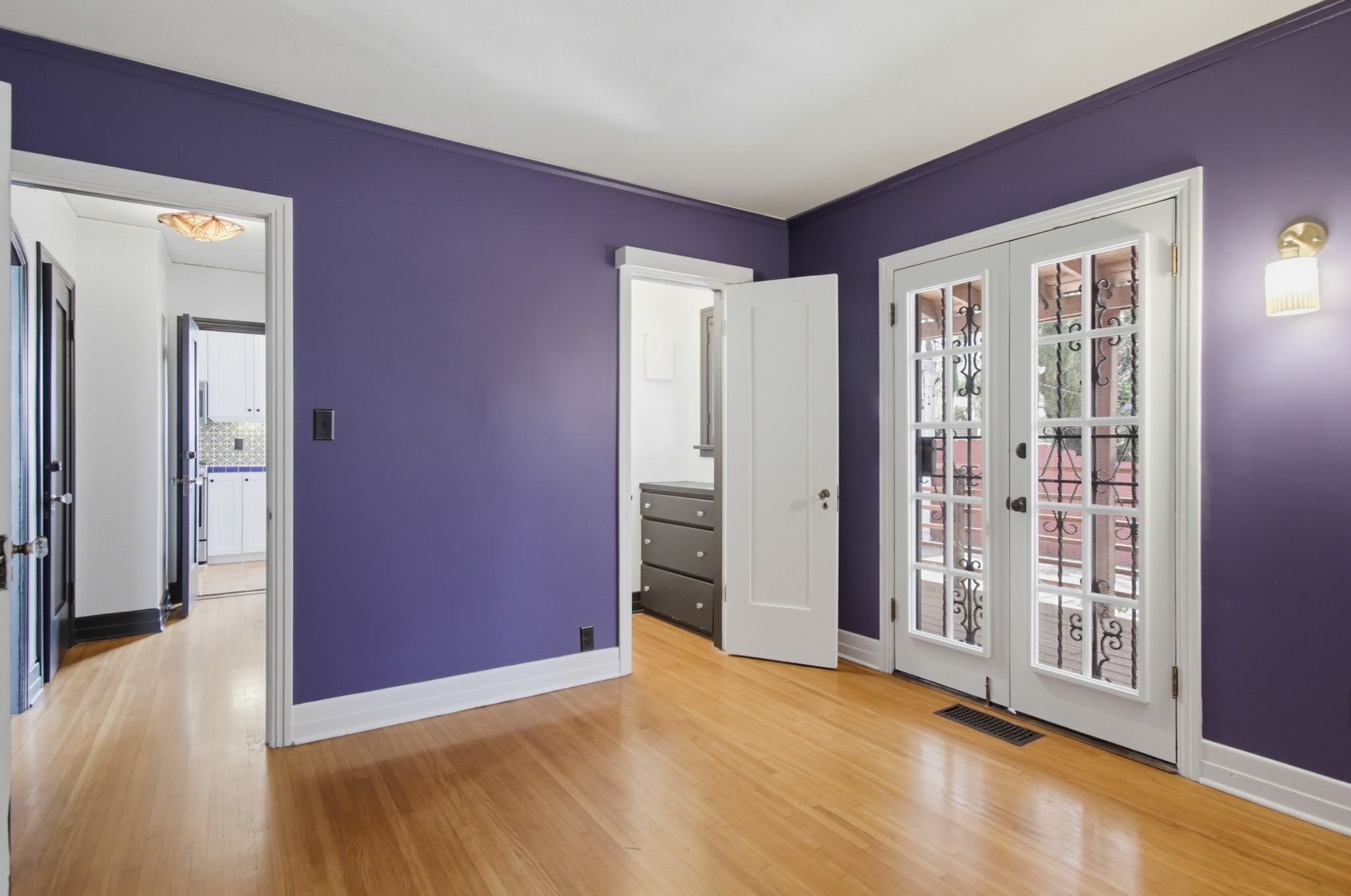 Virtual tour photo 28 of 72 for 2615 Myrtle Ave