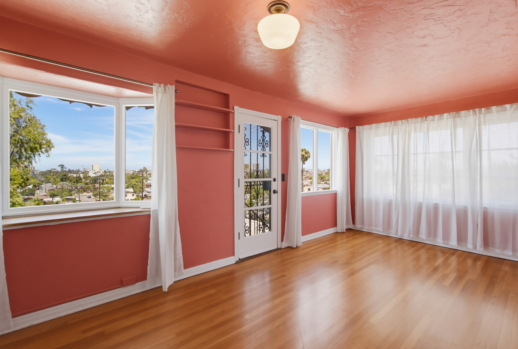 Virtual tour photo 37 of 72 for 2615 Myrtle Ave
