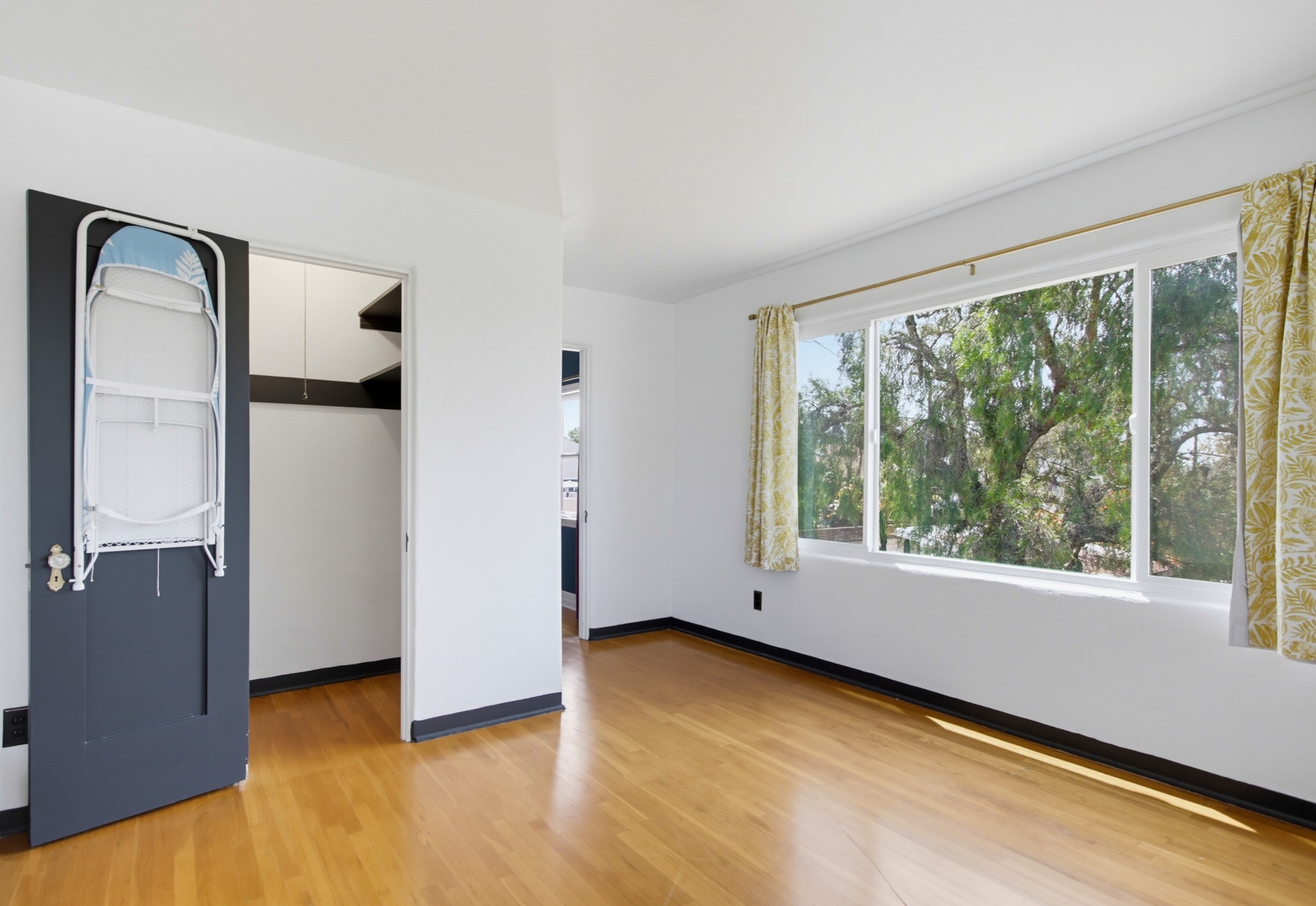Virtual tour photo 44 of 72 for 2615 Myrtle Ave