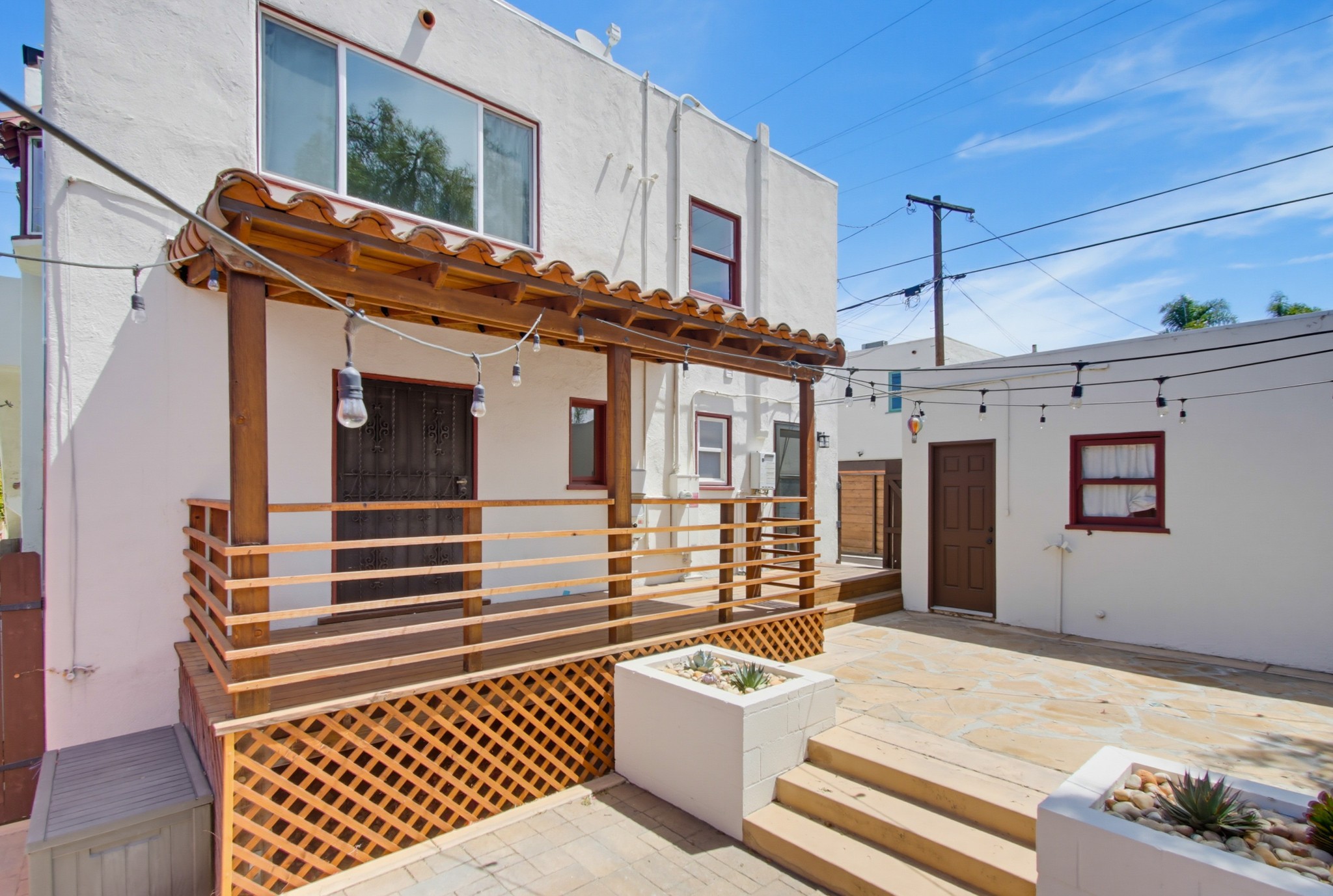 Virtual tour photo 64 of 72 for 2615 Myrtle Ave