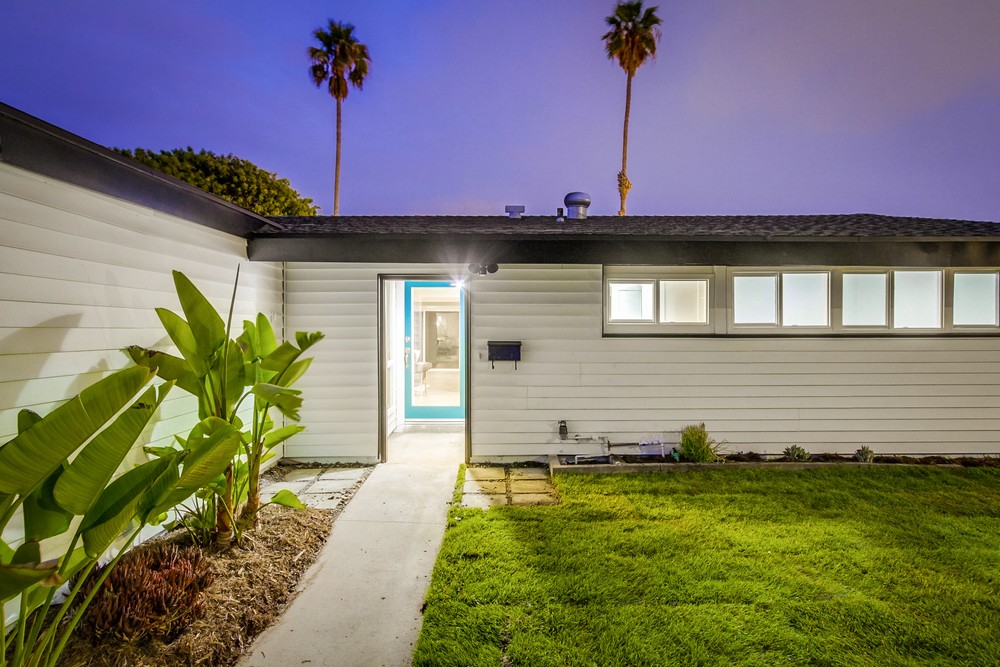 Virtual tour photo 4 of 74 for 2617 Larkin Pl