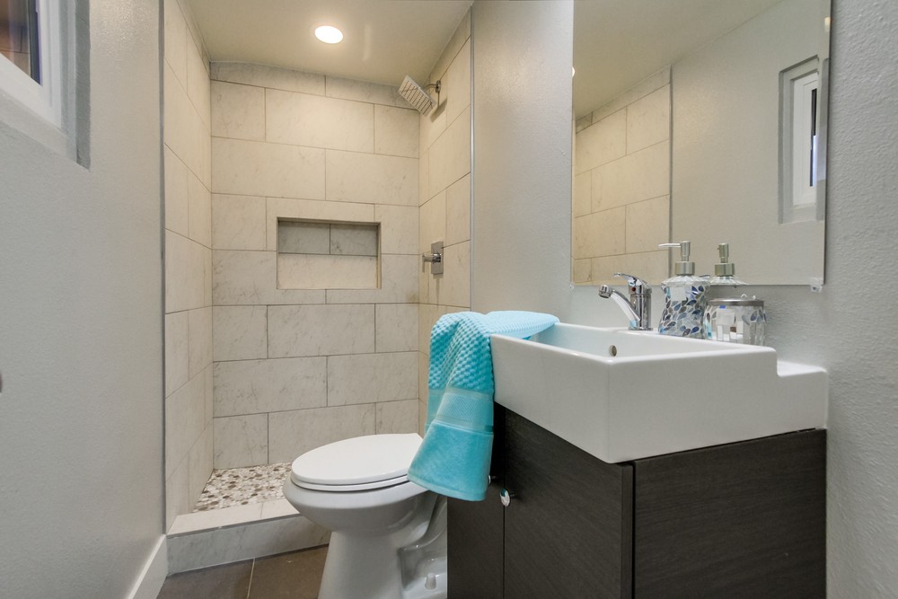 Virtual tour photo 31 of 74 for 2617 Larkin Pl