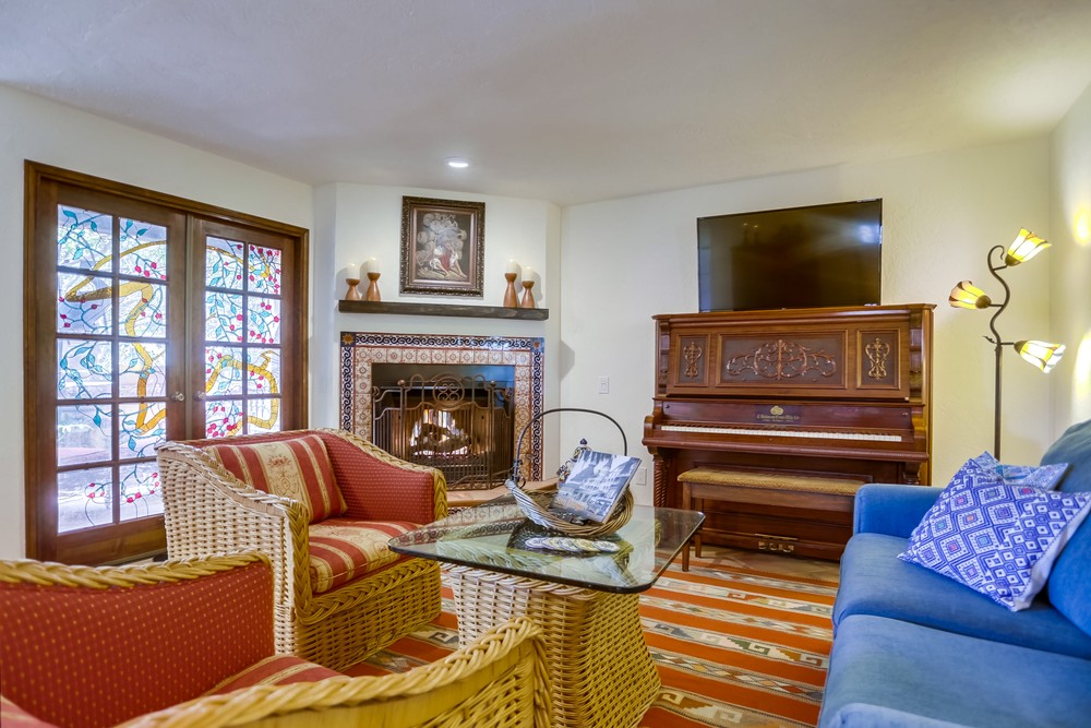 Virtual tour photo 10 of 24 for 2618 Juan St APT 1