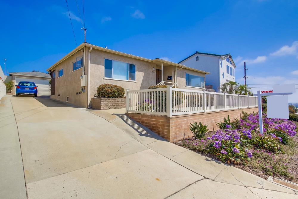 Virtual tour photo 4 of 58 for 2619 Deerpark Dr