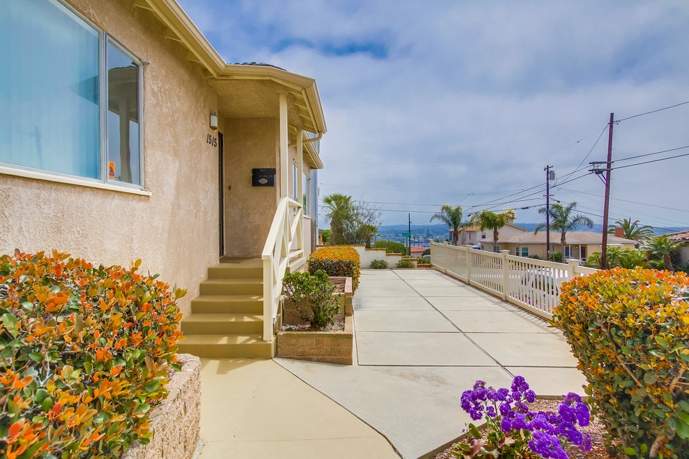 Virtual tour photo 6 of 58 for 2619 Deerpark Dr