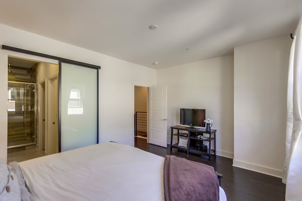 Virtual tour photo 33 of 49 for 2624 Aperture Cir