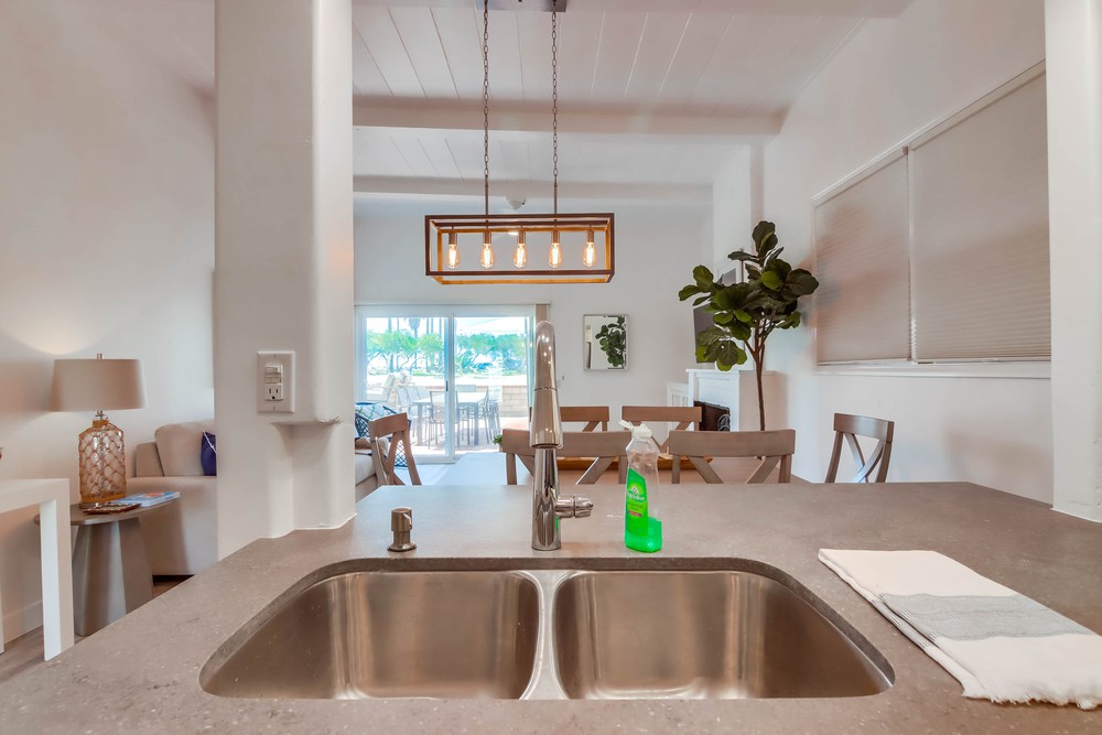 Virtual tour photo 18 of 81 for 2626 Ocean Front Walk