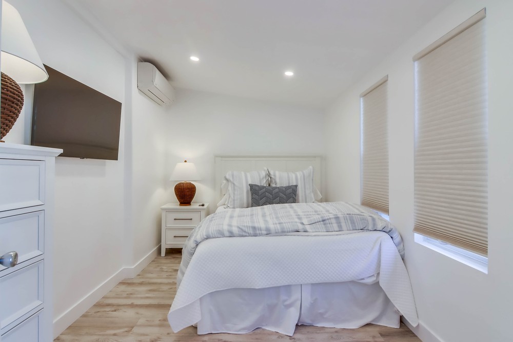 Virtual tour photo 25 of 81 for 2626 Ocean Front Walk