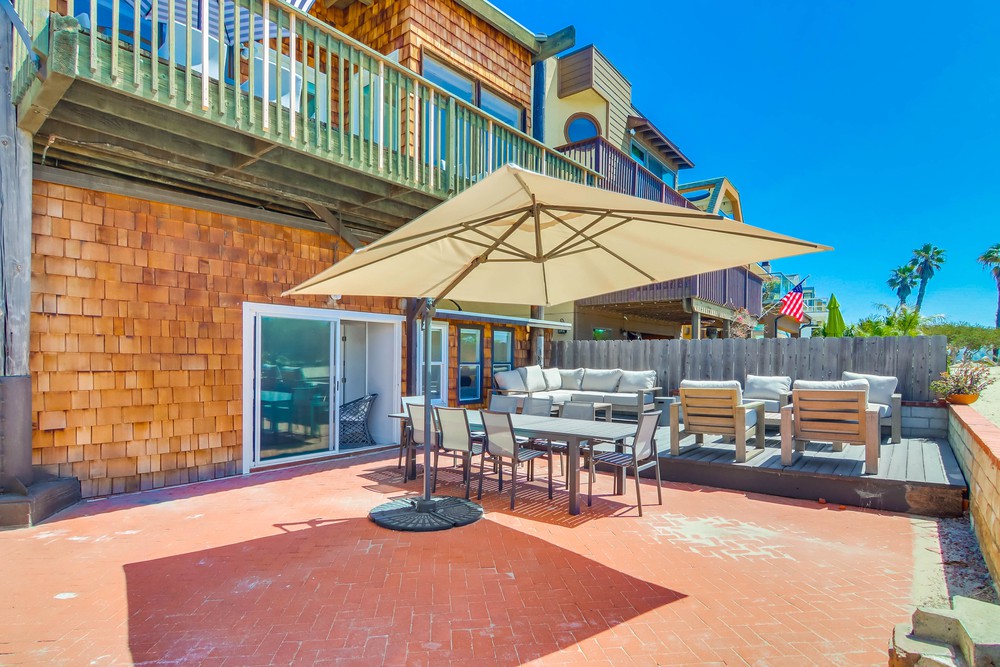 Virtual tour photo 33 of 81 for 2626 Ocean Front Walk