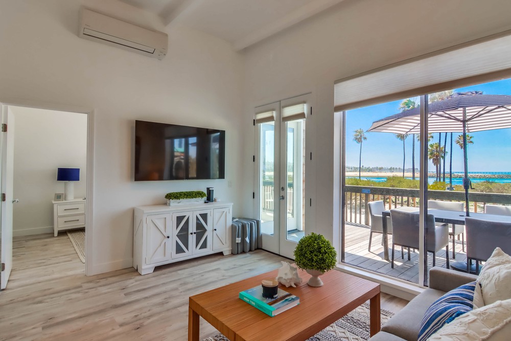 Virtual tour photo 43 of 81 for 2626 Ocean Front Walk
