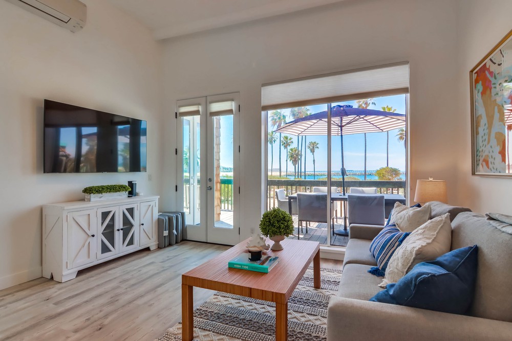 Virtual tour photo 44 of 81 for 2626 Ocean Front Walk