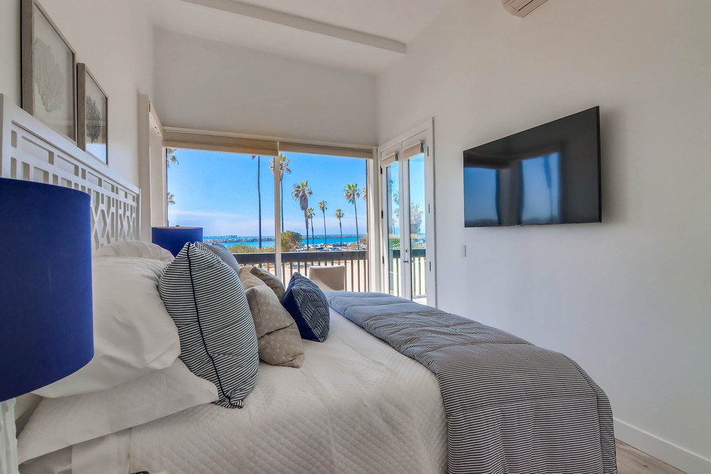Virtual tour photo 58 of 81 for 2626 Ocean Front Walk
