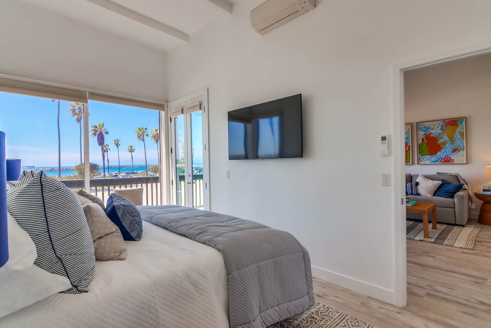 Virtual tour photo 59 of 81 for 2626 Ocean Front Walk