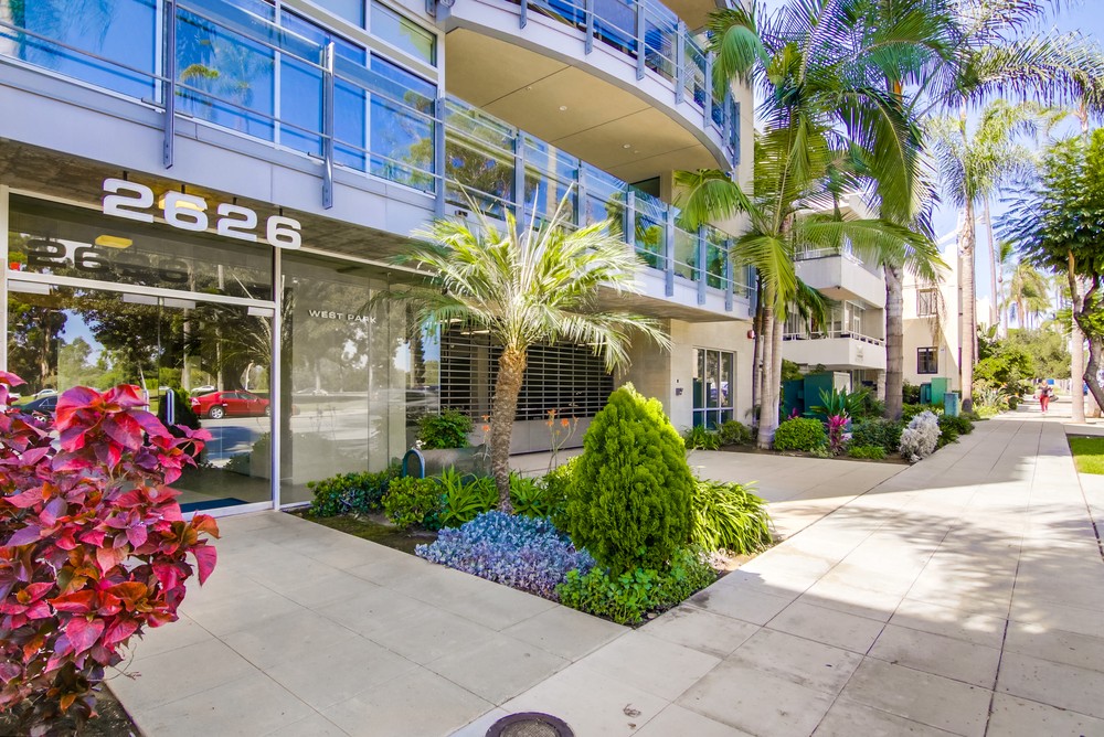 Virtual tour photo 4 of 92 for 2626 Sixth Ave #200